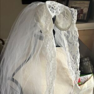 Elegant White Lace Bridal Veil vintage